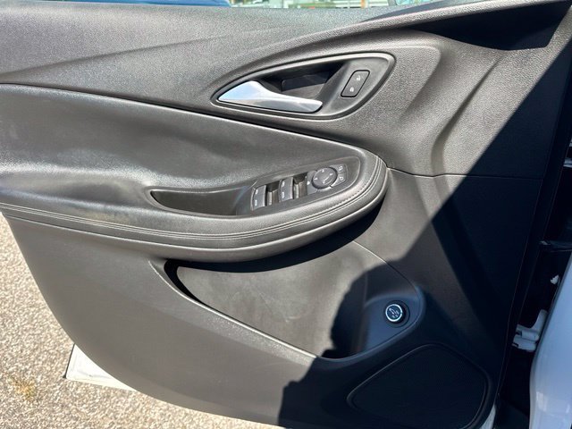 Used 2021 Buick Encore GX Select FWD image 16