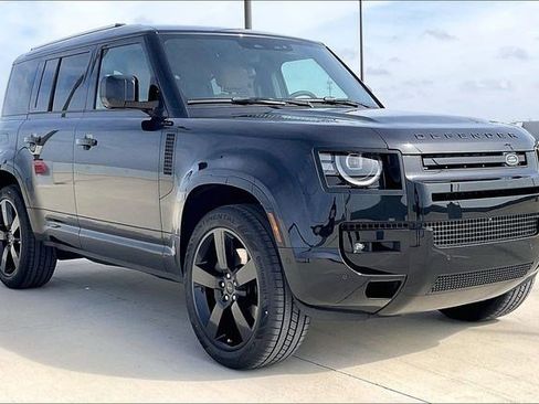 New 2026 Land Rover Defender 110 X-Dynamic SE image 2