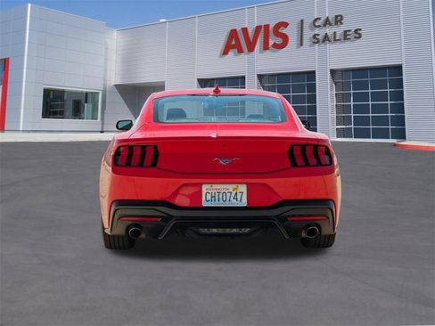 Used 2024 Ford Mustang Coupe image 7