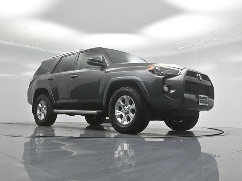 Used 2014 Toyota 4Runner SR5 RWD image 42