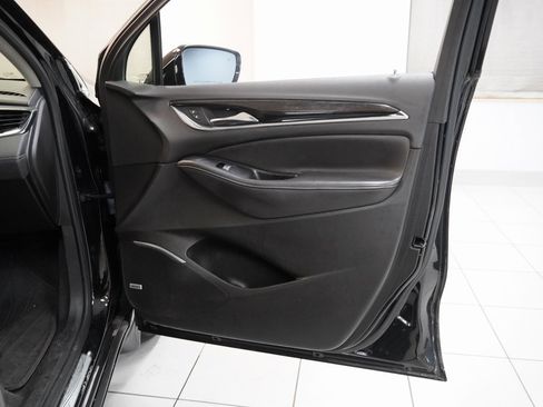 Used 2019 Buick Enclave Avenir w/ Avenir Technology Package image 32