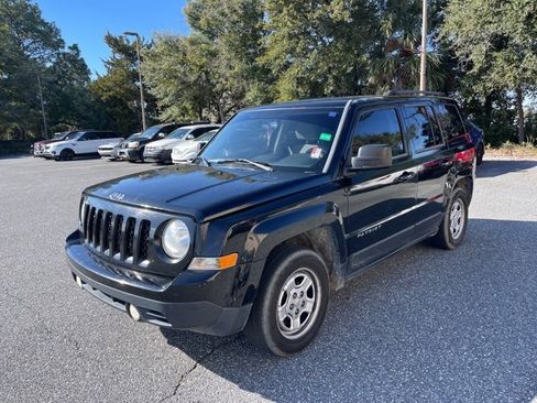 Used 2014 Jeep Patriot Sport w/ Power Value Group image 4