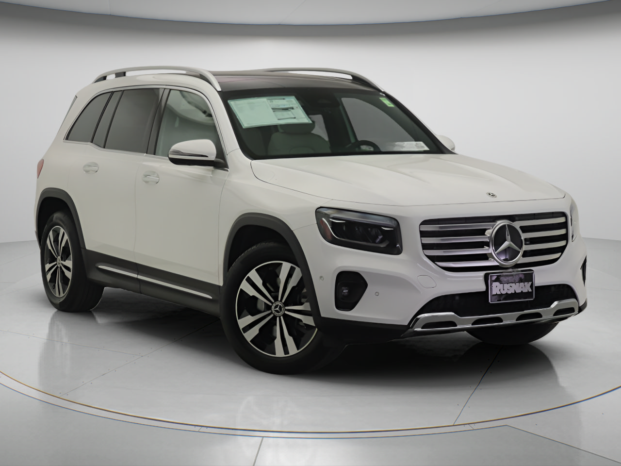 New 2026 Mercedes-Benz GLB 250 image 1