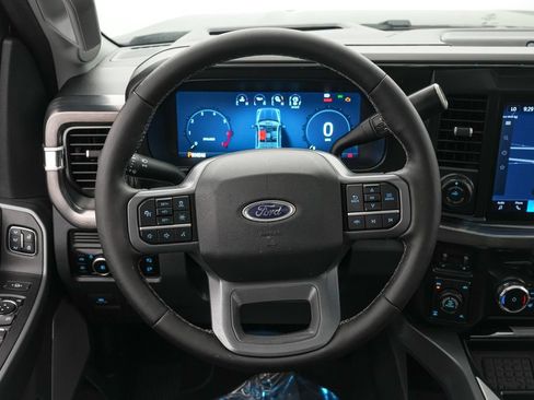 Certified 2025 Ford F250 Lariat w/ Lariat Ultimate Package AWD/4WD image 16