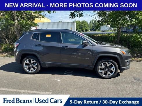 Used 2019 Jeep Compass Limited w/ Safety & Security Group AWD/4WD image 2