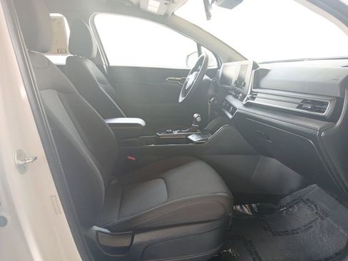 Used 2024 Kia Sportage LX image 15