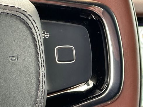 Used 2025 Lincoln Navigator Reserve AWD/4WD image 21