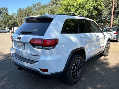 Used 2021 Jeep Grand Cherokee Trailhawk w/ Trailhawk Luxury Group AWD/4WD image 5