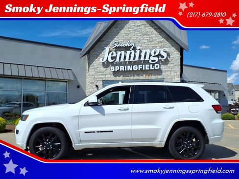 Used 2021 Jeep Grand Cherokee Laredo X AWD/4WD image 1