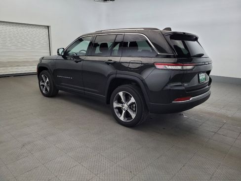 Used 2023 Jeep Grand Cherokee 4WD 4xe image 5