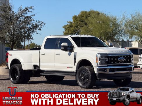 Used 2023 Ford F450 Lariat w/ FX4 Off-Road Package image 3