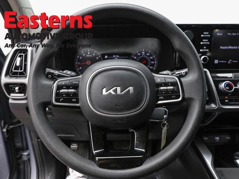 Used 2023 Kia Sorento LX AWD/4WD image 10