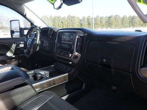 Used 2015 GMC Sierra 3500 Denali AWD/4WD image 19