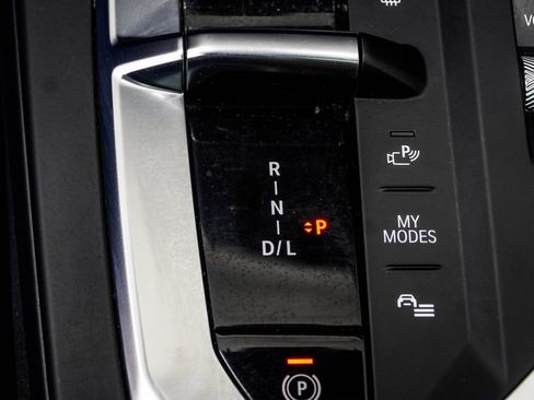 Used 2025 BMW 228i xDrive AWD/4WD image 27
