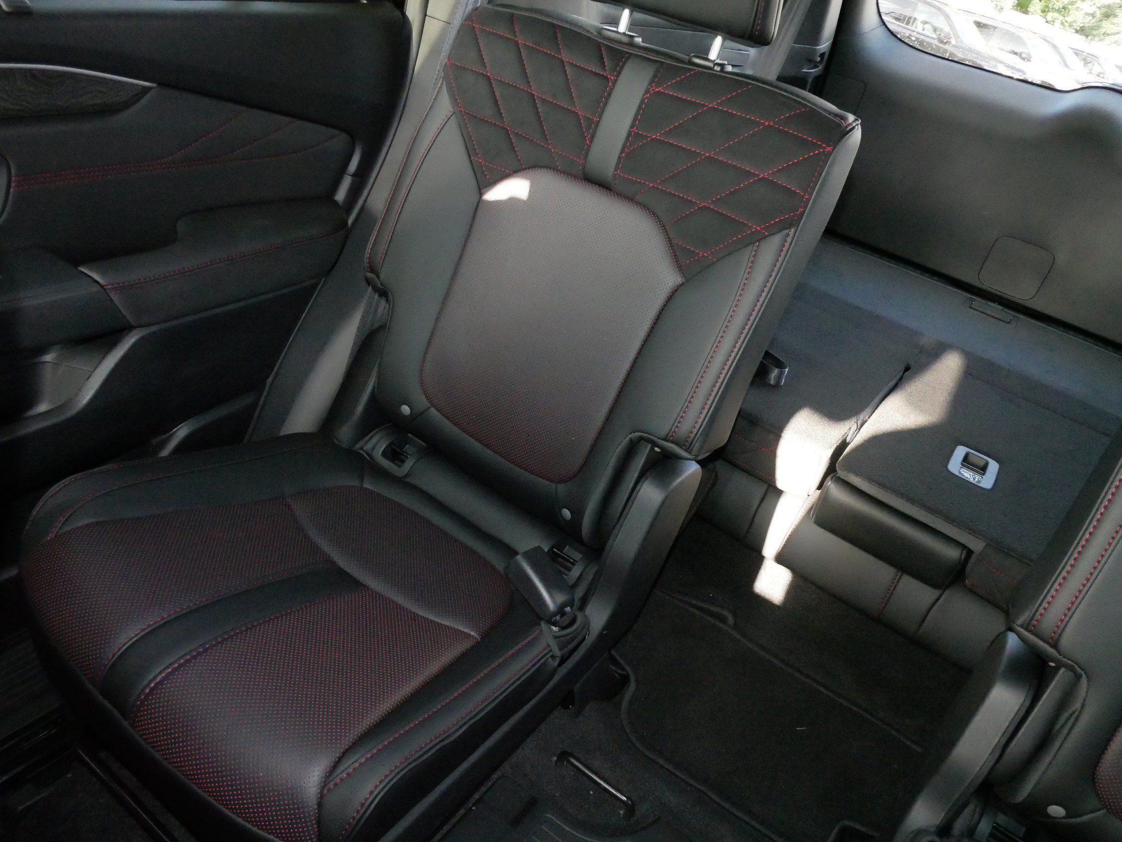 Certified 2026 Honda Pilot Black Edition image 12
