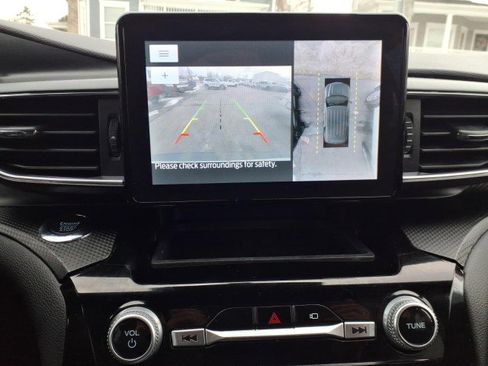 Certified 2022 Ford Explorer ST-Line w/ Class IV Trailer Tow Package image 26