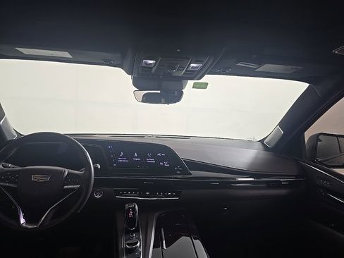 Certified 2023 Cadillac Escalade Sport Platinum w/ Heavy-Duty Trailer Package image 8