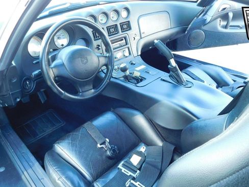 Used 1999 Dodge Viper GTS image 12