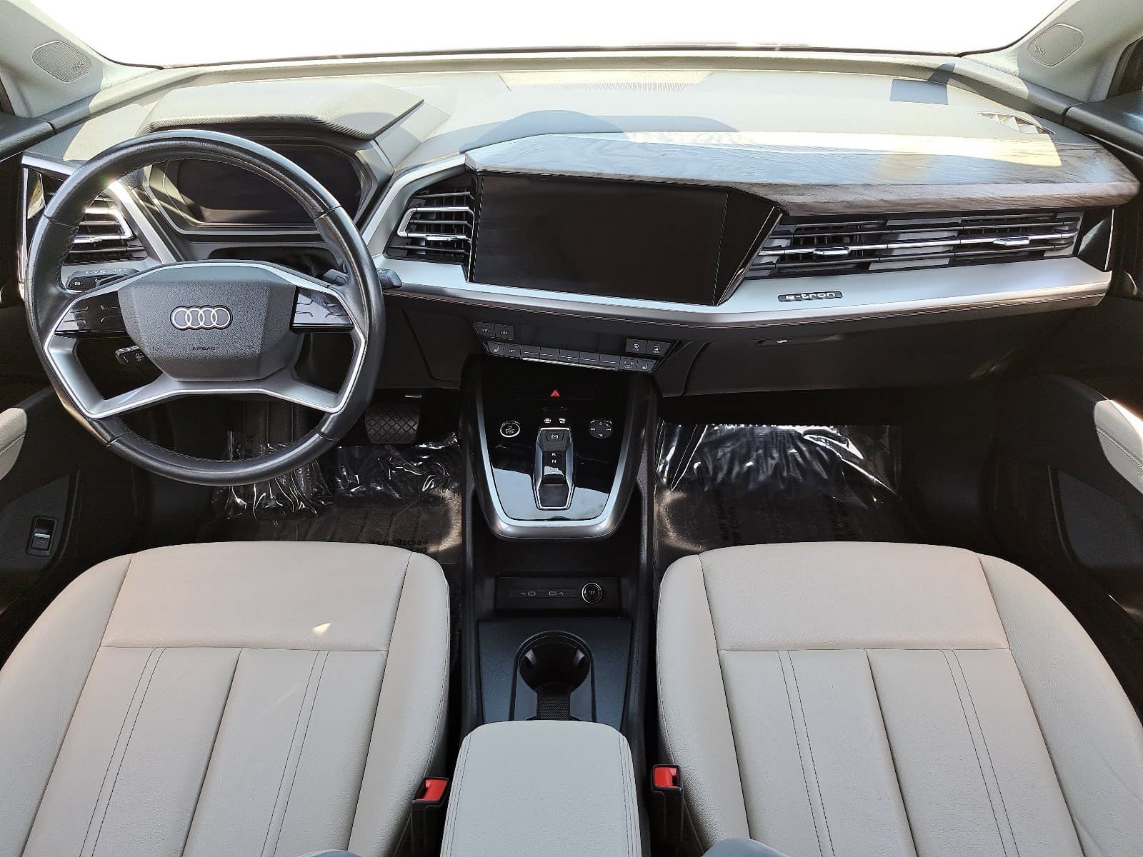 Used 2023 Audi Q4 e-tron Premium Plus w/ Premium Plus AWD/4WD image 9