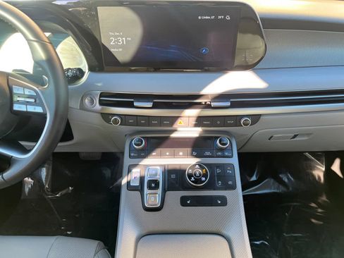 Certified 2024 Hyundai Palisade SEL image 11