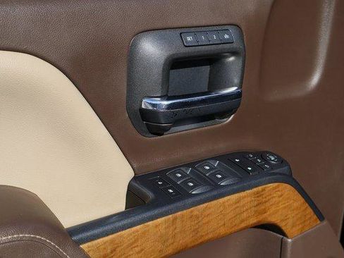 Used 2019 Chevrolet Silverado 2500 LTZ w/ Duramax Plus Package image 18