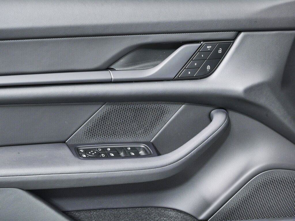 Certified 2023 Porsche Taycan RWD image 6