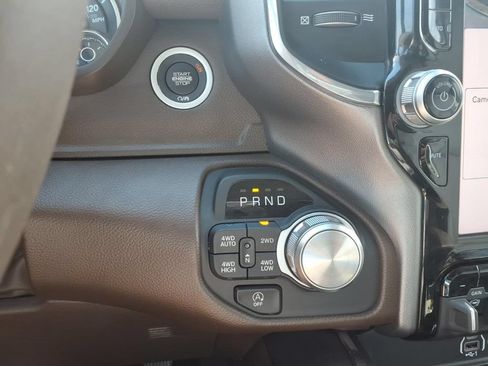 Used 2025 RAM 1500 Laramie AWD/4WD image 29