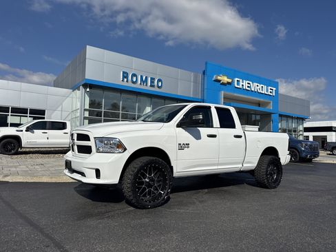Used 2019 RAM 1500 Express image 1