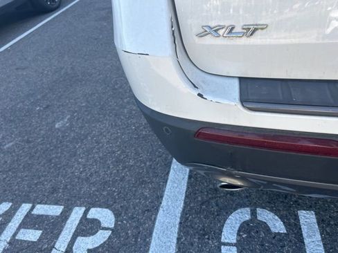 Used 2021 Ford Explorer XLT w/ Equipment Group 202A image 5