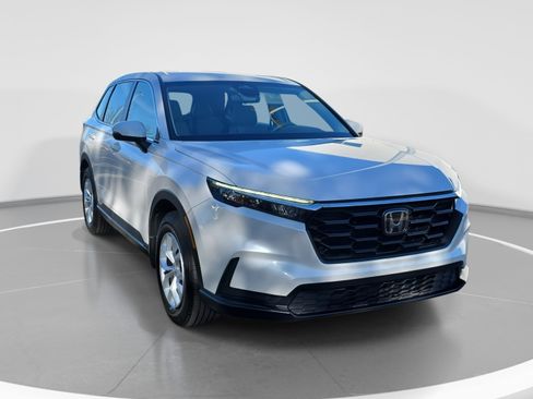 Used 2023 Honda CR-V LX image 3