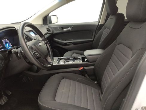 Used 2019 Ford Edge SE w/ SE Fleet Driver's Package image 17