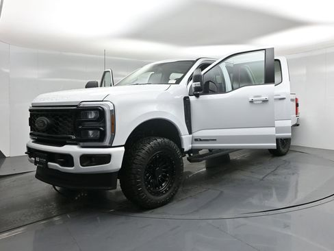 New 2026 Ford F250 XLT w/ XLT Premium Package image 31