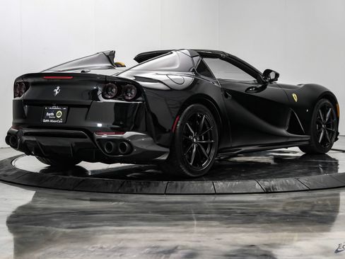 Used 2022 Ferrari 812 GTS RWD image 21