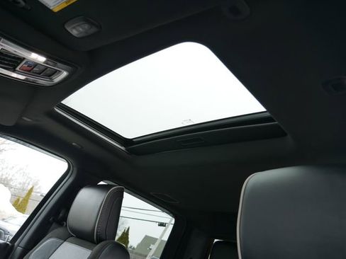 Used 2024 RAM 2500 Laramie w/ Night Edition image 18