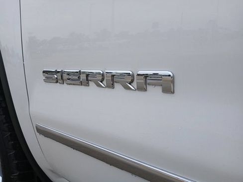 Used 2017 GMC Sierra 1500 SLT AWD/4WD image 10