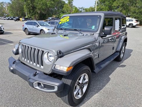 Used 2018 Jeep Wrangler Unlimited Sahara image 14