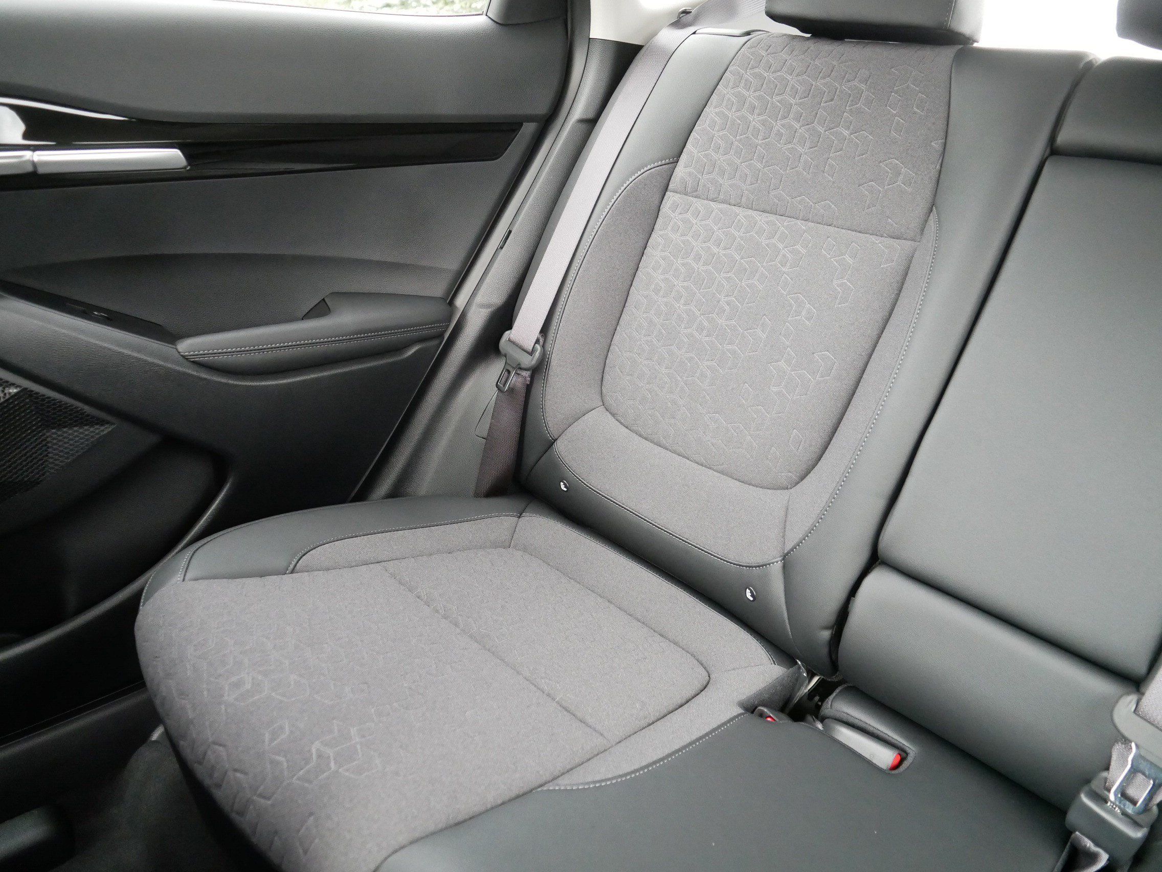 Certified 2025 Kia Seltos S FWD image 12