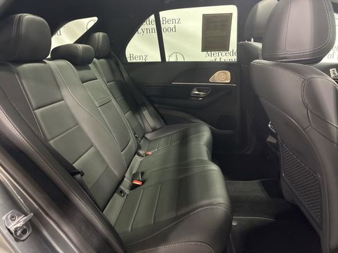 Used 2025 Mercedes-Benz GLE 450e 4MATIC image 31