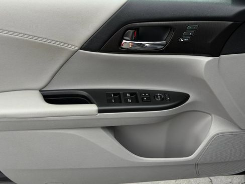 Used 2013 Honda Accord EX-L image 16