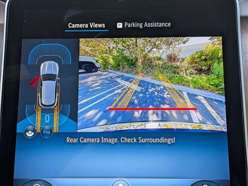 Used 2025 Mercedes-Benz GLC 350e 4MATIC image 14