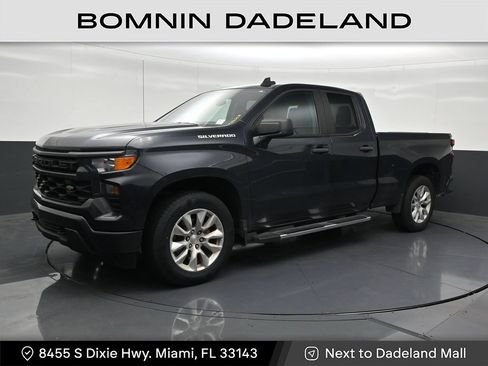 Used 2023 Chevrolet Silverado 1500 Custom RWD image 1