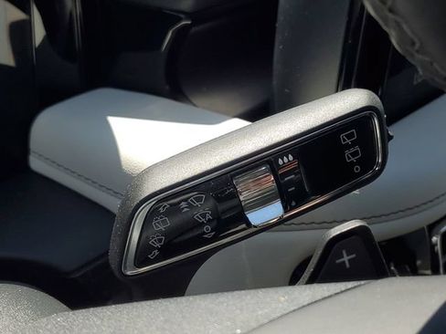New 2025 Lincoln Aviator AWD w/ Jet Appearance Package image 17