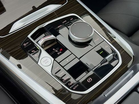 Used 2024 BMW X5 xDrive50e w/ Premium Package image 17