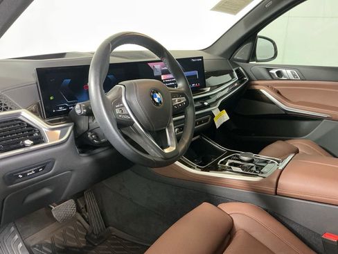 Certified 2025 BMW X5 sDrive40i w/ Premium Package image 22