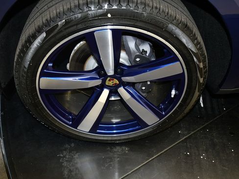 New 2026 Porsche Macan AWD/4WD image 14