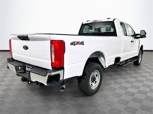 New 2026 Ford F250 XL w/ XL Chrome Package image 4