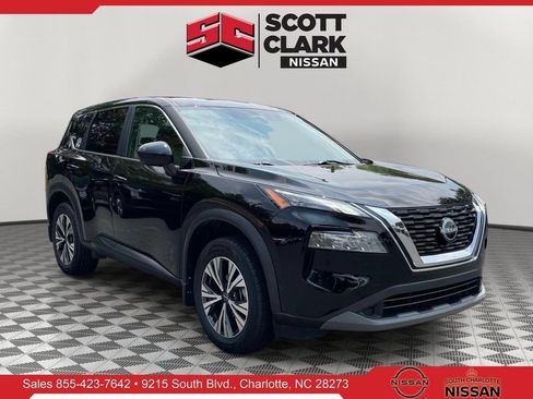 Used 2023 Nissan Rogue SV FWD image 1