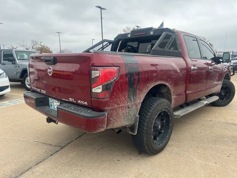 Used 2020 Nissan Titan SL w/ Moonroof Package image 7