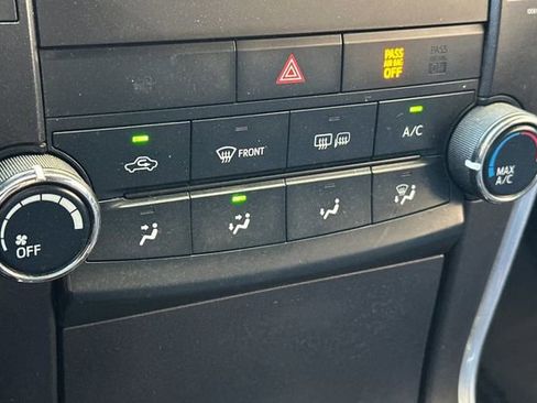Used 2017 Toyota Camry SE FWD image 22