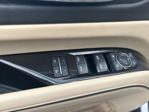 Used 2021 Cadillac Escalade Premium Luxury w/ Performance Package image 27